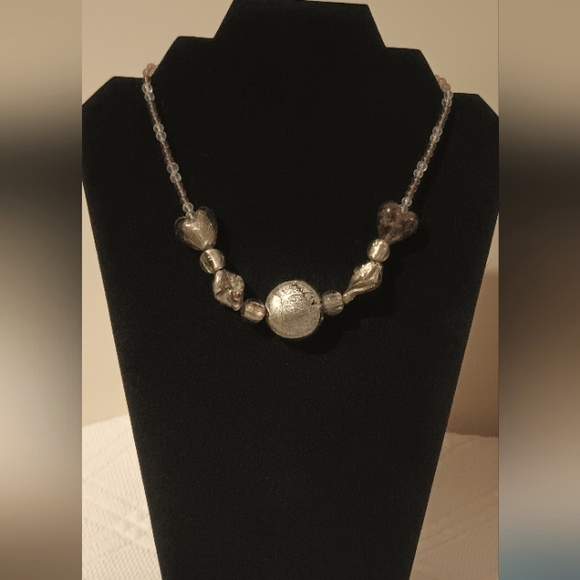 Lovely Glass Bead Necklace - Picture 1 of 15